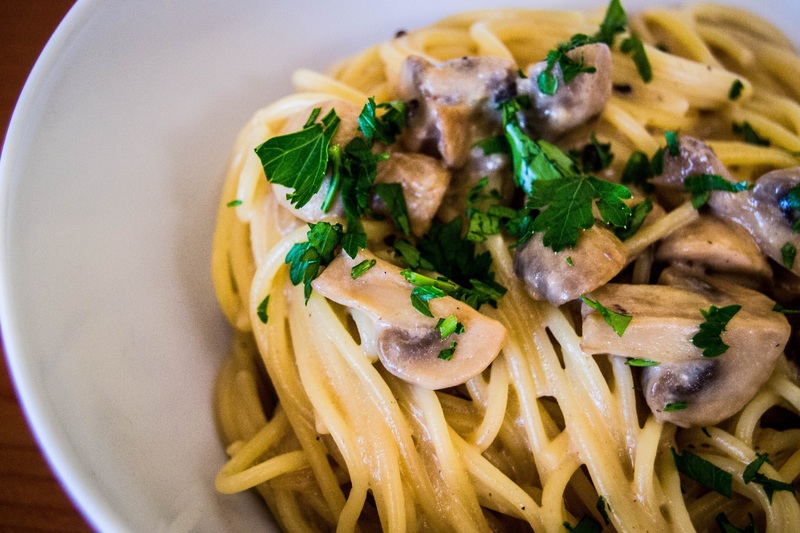 spaghetti-with-mushrooms-garlic-and-oil-recipe